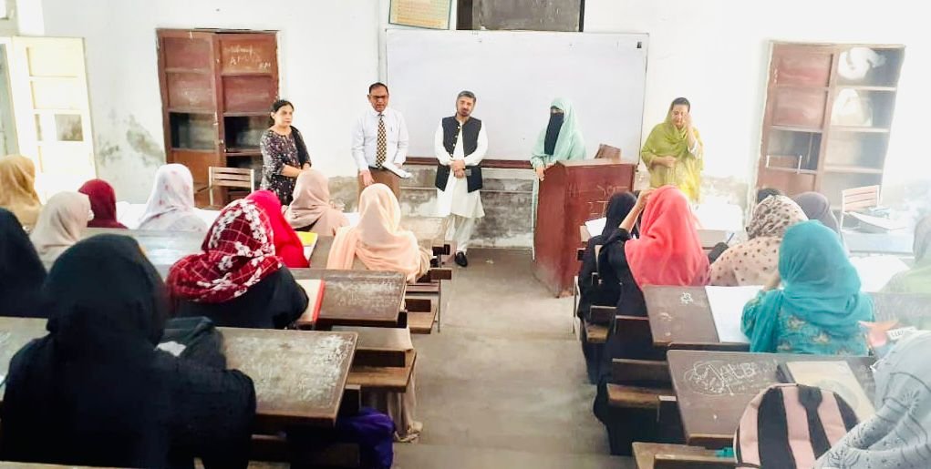 Students seated in a public college classroom